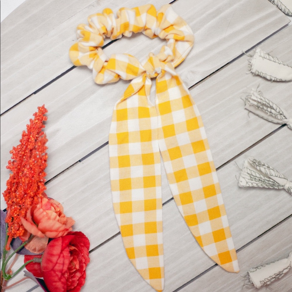 Bow Scrunchie in Yellow Gingham